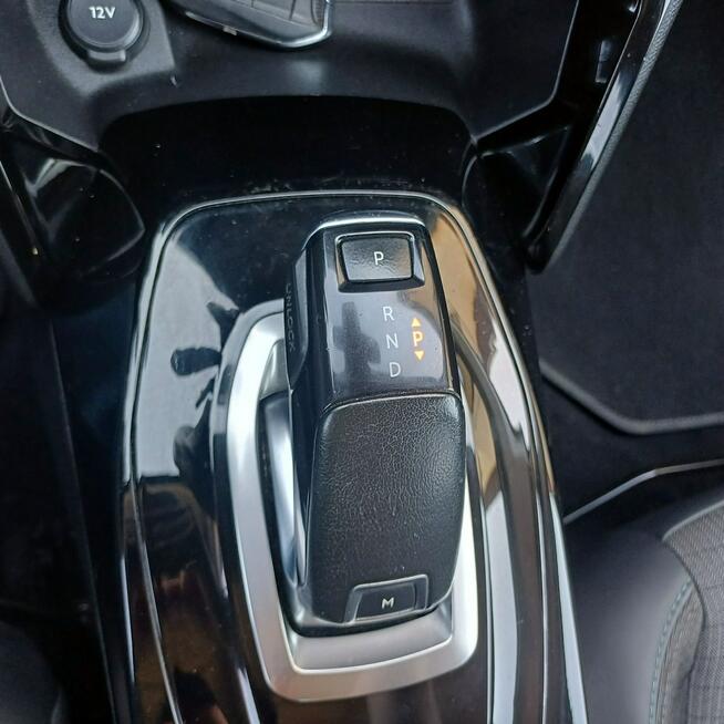Peugeot 208 Automat LED Navi