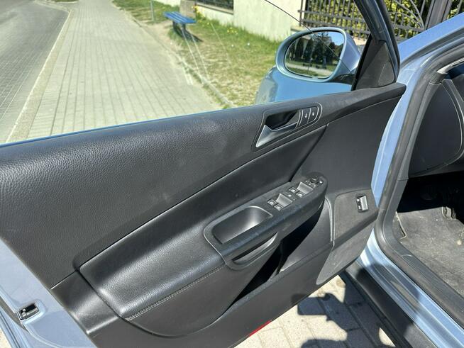 Volkswagen Passat Highline, 1,8b moc 160, pół skóry, nawigacja, bluetooth, z Niemiec