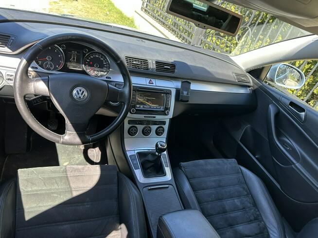 Volkswagen Passat Highline, 1,8b moc 160, pół skóry, nawigacja, bluetooth, z Niemiec