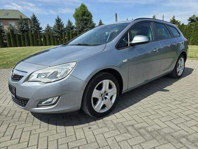 Opel Astra Sports Tourer 1,4 Benz. Serwis.Klimatyzacja.El.szyby.Centralka.kredyt.OKAZJA