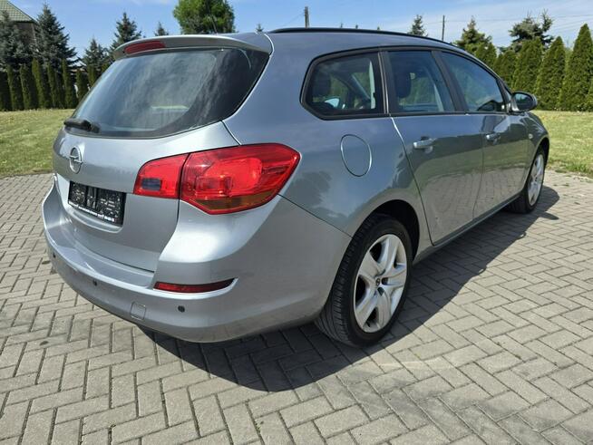 Opel Astra Sports Tourer 1,4 Benz. Serwis.Klimatyzacja.El.szyby.Centralka.kredyt.OKAZJA