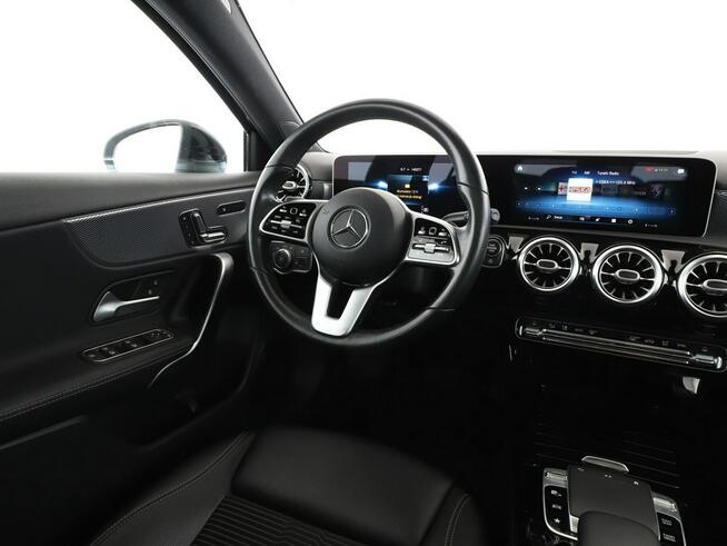 Mercedes A 200 Automat Półskóra navi Kamera cofania Klimatyzacja Podgrzewane fotele