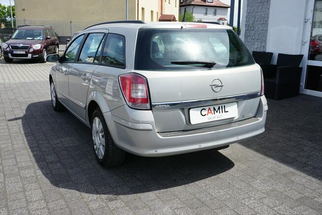 Opel Astra polski salon