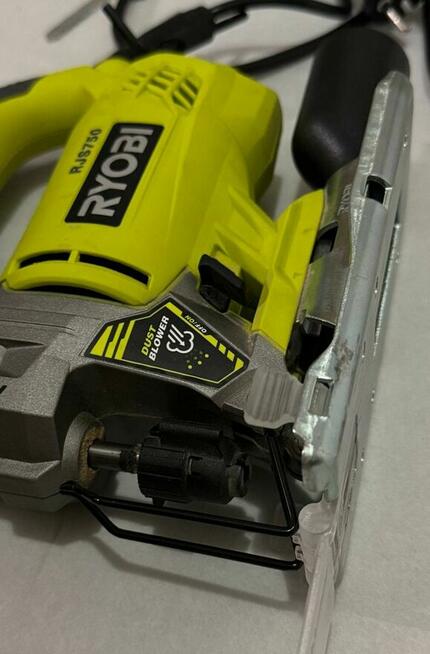 Wyrzynarka Ryobi RJS750-G 500W + zestaw brzeszczotów