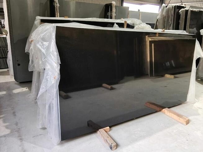 Granit - slaby na schody podlogi blaty parapety