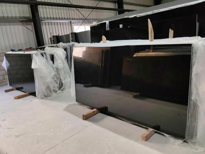 Granit - slaby na schody podlogi blaty parapety