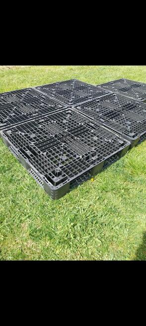 Palety plastikowe 110x110 pod drzewo mauzer itp