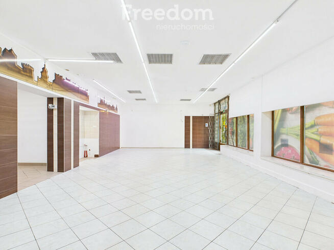 Gotowy lokal 130 m2, 6 miejsc parkingowych