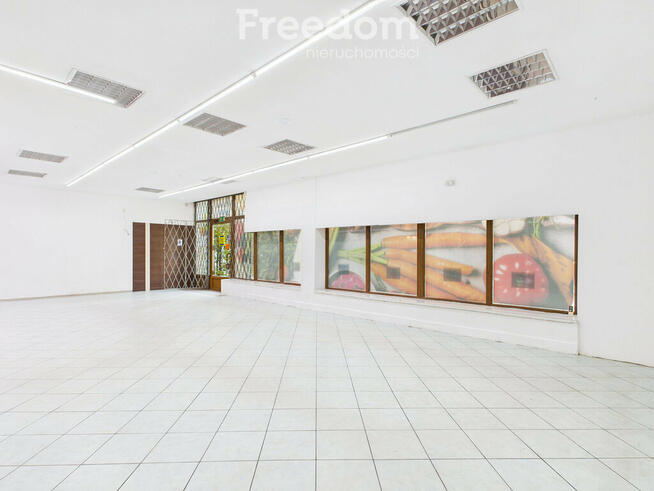 Gotowy lokal 130 m2, 6 miejsc parkingowych