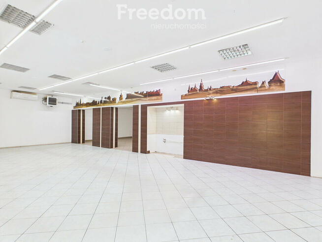Lokal handl-usług 130 m² w Centrum, 2 wejścia