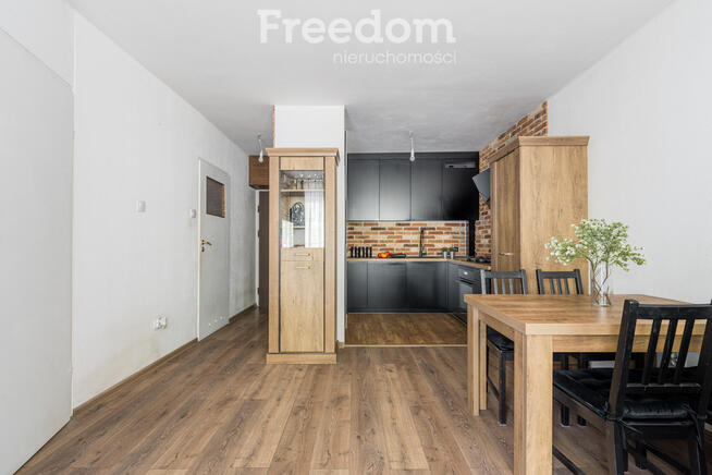 Jasne 2 pokoje (39,5 m²) z dużym balkonem