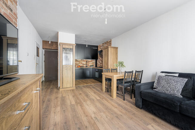 Jasne 2 pokoje (39,5 m²) z dużym balkonem
