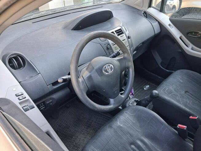Toyota Yaris 1.0 LPG z klimą Tanie Auta Fasty Szosa Knyszyńska 49
