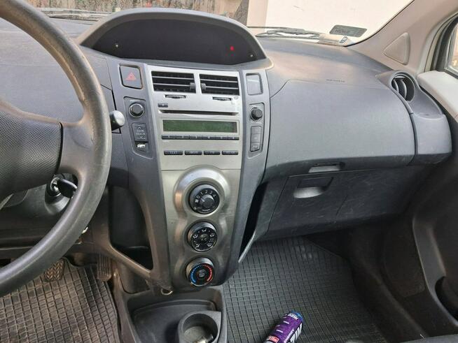 Toyota Yaris 1.0 LPG z klimą Tanie Auta Fasty Szosa Knyszyńska 49