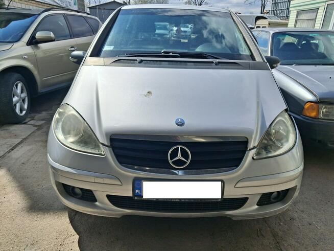 Mercedes A 160 Po kolizji W169 benzyna pali porusza się