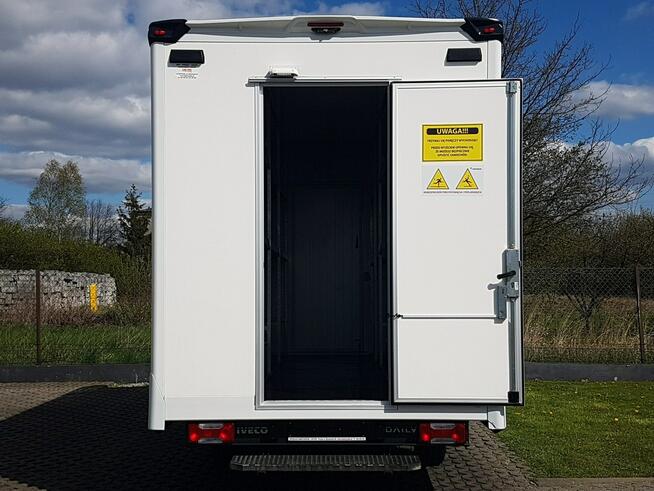 Iveco Daily KONTENER NISKOPODŁOGOWY 4,43x2,23x2,42 SKLEP BAR FOODTRUCK KAMPER AC