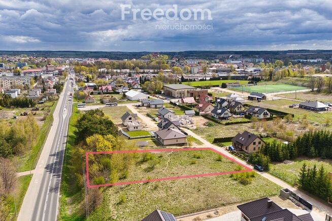 Atrakcyjna działka budowlana 1599 m² z usługami