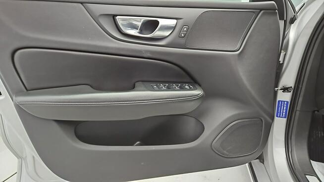 Volvo V60 B3 B Momentum Pro aut ! Z Polskiego Salonu ! Faktura Vat !