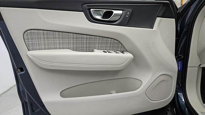 Volvo XC 60 B4 D Essential ! Z Polskiego Salonu ! Faktura Vat !