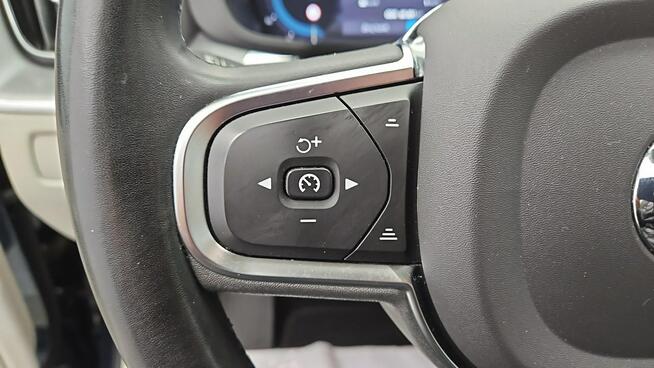Volvo XC 60 B4 D Essential ! Z Polskiego Salonu ! Faktura Vat !