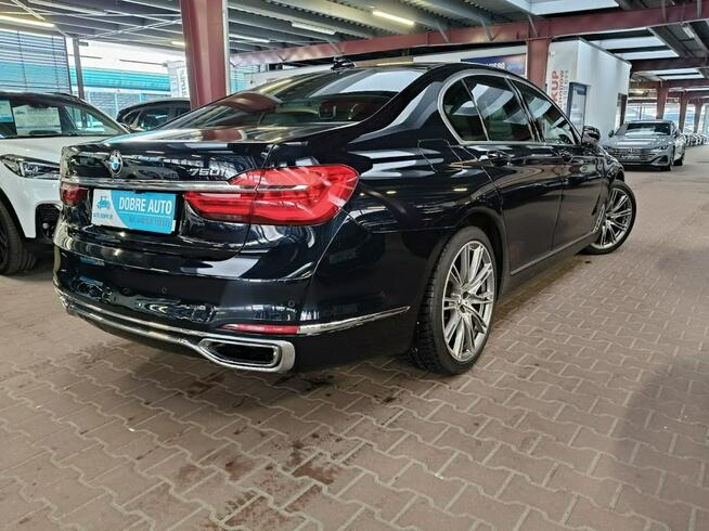 4395cm3 * 450KM * BMW 750i xDrive
