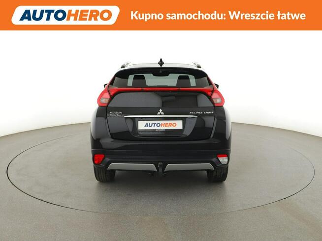 Mitsubishi Eclipse Cross kamera grzane fotele hak tempomat