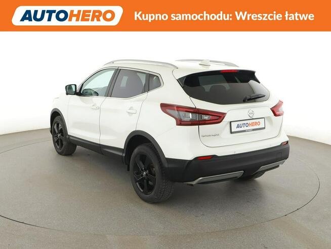 Nissan Qashqai NConnecta 159KM automat panorama navi kamera360 grzane fotele tempomat
