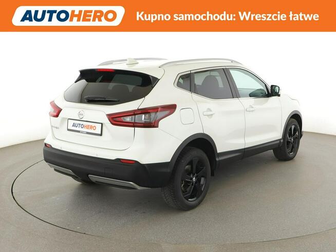Nissan Qashqai NConnecta 159KM automat panorama navi kamera360 grzane fotele tempomat