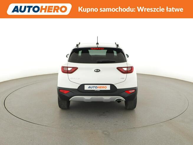Kia Stonic klima auto navi kamera i czujniki parkowania LED tempomat