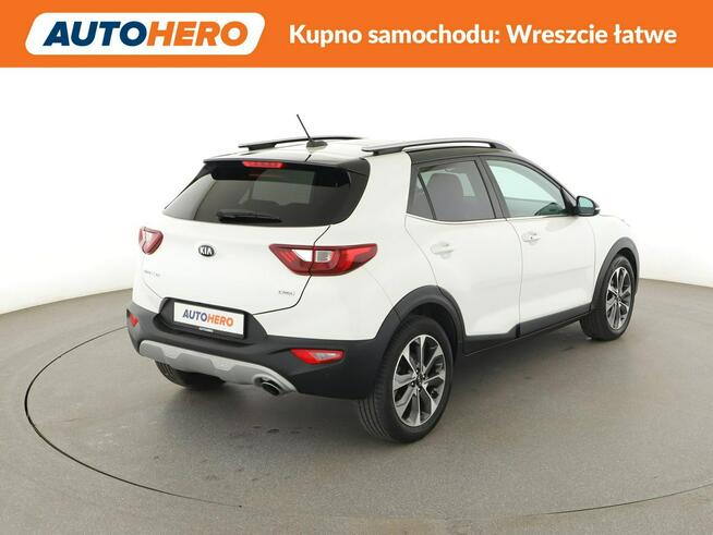 Kia Stonic klima auto navi kamera i czujniki parkowania LED tempomat