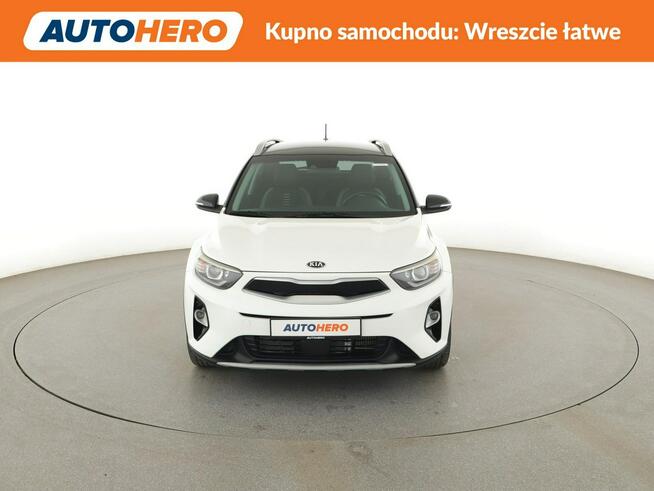 Kia Stonic klima auto navi kamera i czujniki parkowania LED tempomat
