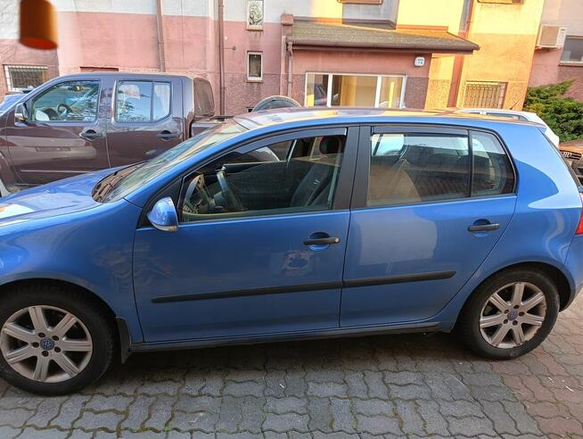 VOLKSWAGEN GOLF 1,6
