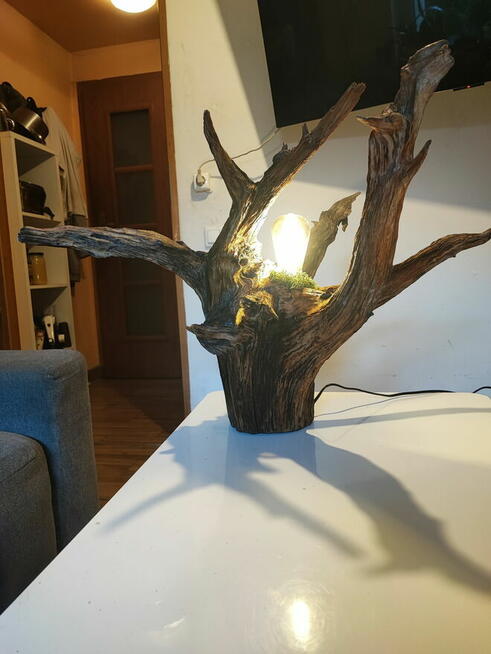 Live Edge Lampa Podłogowa z Pnia Drzewa | Handmade Unikat