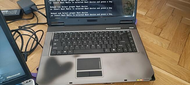 3 laptopy – HP 635, Fujitsu Siemens, ASUS S96S