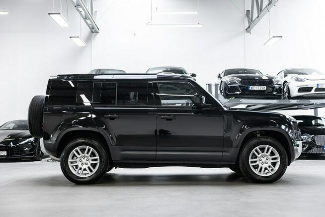 Land Rover Defender 3.0D 250KM. Gwarancja 06.2030. Pneumatyka. Katalogowo 457 tys. zł.