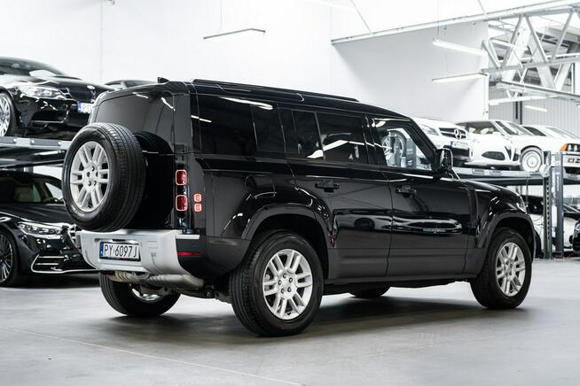 Land Rover Defender 3.0D 250KM. Gwarancja 06.2030. Pneumatyka. Katalogowo 457 tys. zł.