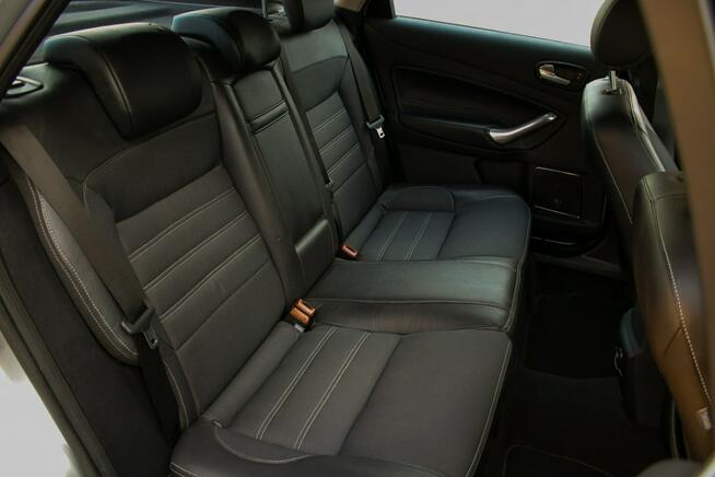 Ford Mondeo 140KM Tempomat Podgrzewane Fotele Podgrzewana Przednia Szyba Pół Skóry