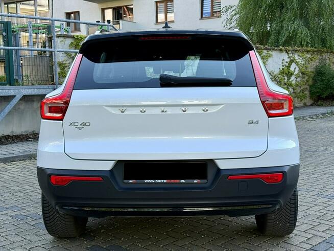 Volvo XC 40 2.0 B4 R-Design Faktura VAT 23% harman & kardon