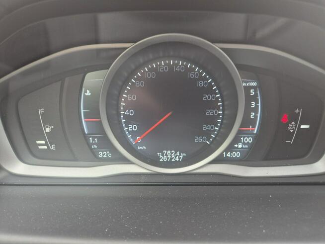 Volvo V70 D4 181 KM Rok Gwarancji Full Serwis hak