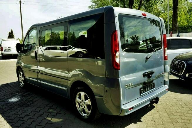 Opel Vivaro 2,0CDTI Klima, 7 osób, alu R16, 2006r.