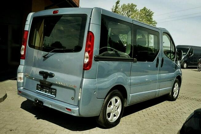 Opel Vivaro 2,0CDTI Klima, 7 osób, alu R16, 2006r.