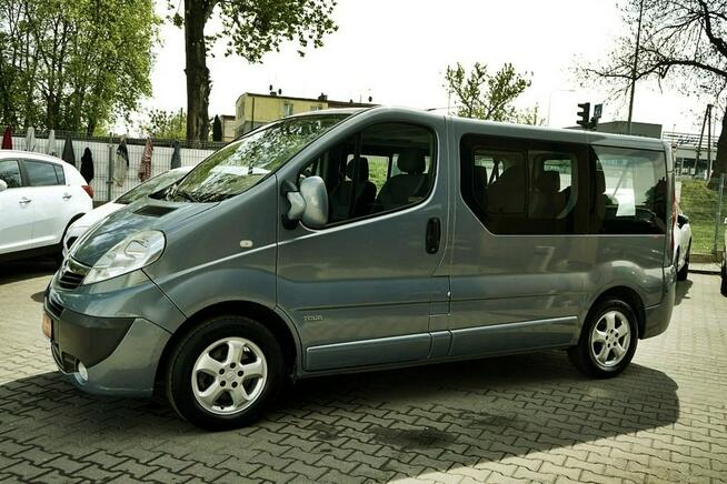 Opel Vivaro 2,0CDTI Klima, 7 osób, alu R16, 2006r.