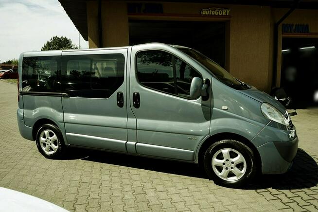 Opel Vivaro 2,0CDTI Klima, 7 osób, alu R16, 2006r.