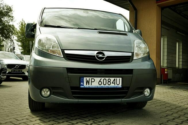 Opel Vivaro 2,0CDTI Klima, 7 osób, alu R16, 2006r.