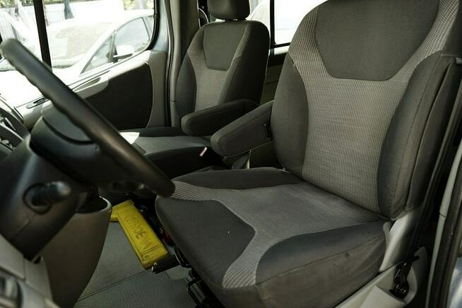 Opel Vivaro 2,0CDTI Klima, 7 osób, alu R16, 2006r.