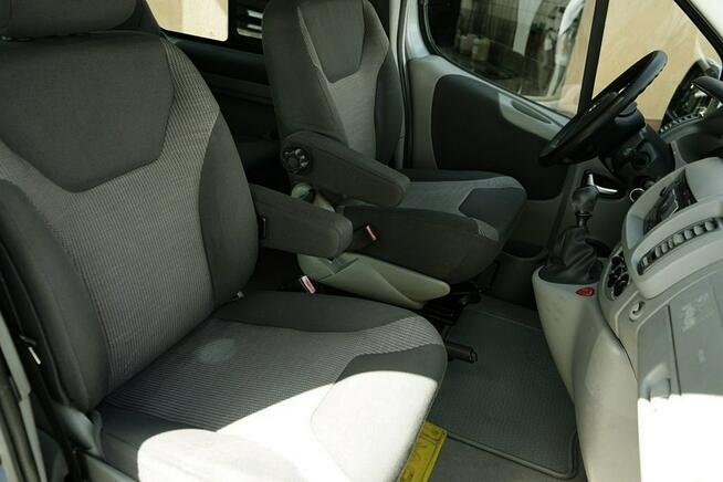 Opel Vivaro 2,0CDTI Klima, 7 osób, alu R16, 2006r.