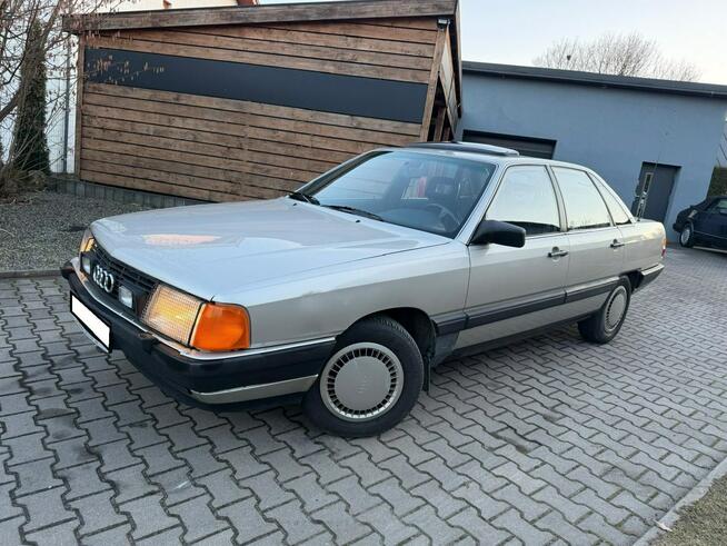 Audi 100