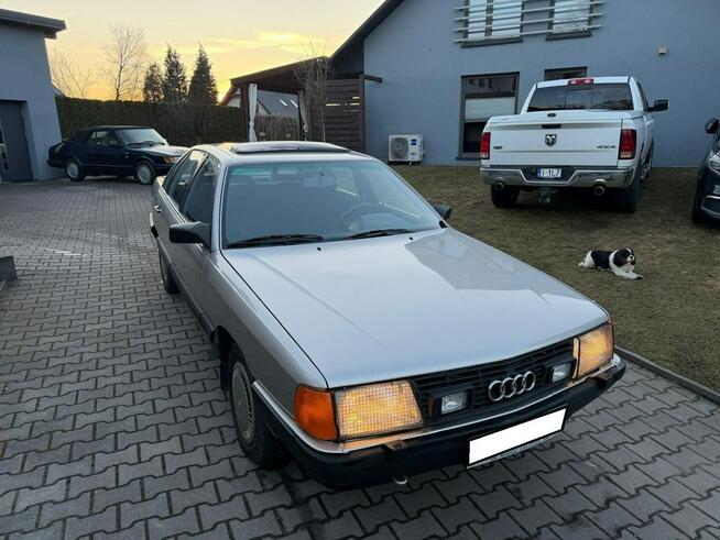 Audi 100