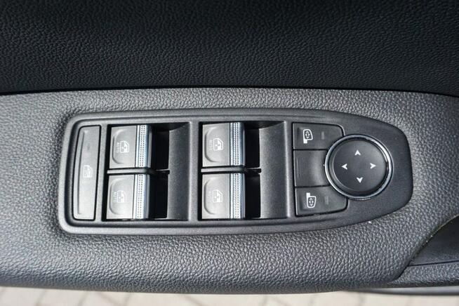 Renault Captur 1.0TCe 90KM Techno salon