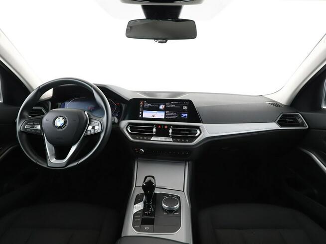 BMW 320 mHev, automat, ledy, virtual, xdrive